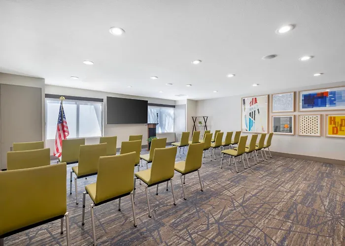 Holiday Inn Express Hotel & Suites Lake Elsinore By Ihg