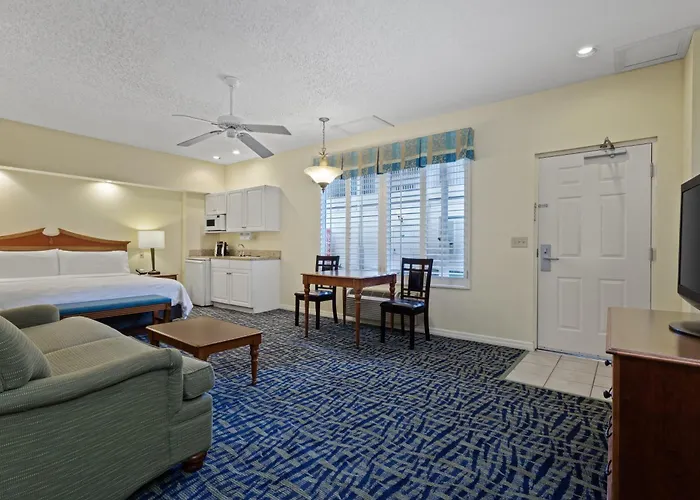 Holiday Inn & Suites Clearwater Beach S-Harbourside