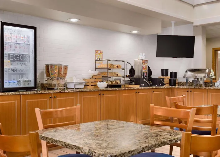 Country Inn & Suites By Radisson, Mishawaka - South Bend