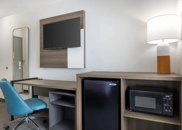 Comfort Inn & Suites Rochester South Mayo Clinic