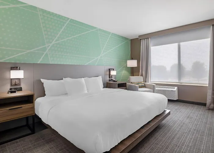 Comfort Inn & Suites Rochester South Mayo Clinic