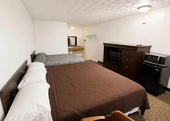 Gray Plaza Motel Benton Rend Lake I-57