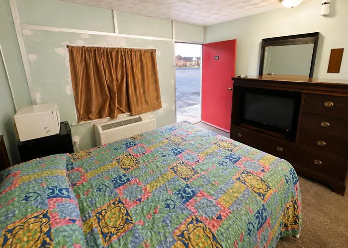 Gray Plaza Motel Benton Rend Lake I-57
