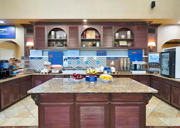 Holiday Inn Express Hotel & Suites Dfw West - Hurst By Ihg