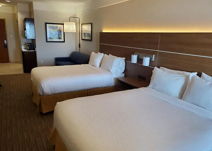 Holiday Inn Express & Suites Galveston West-Seawall By Ihg