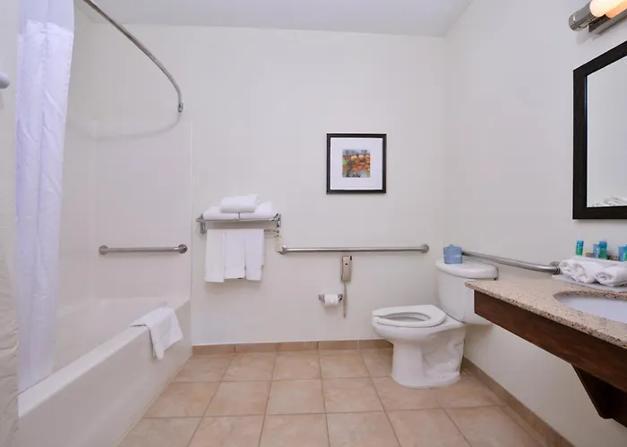 Holiday Inn Express Hotel & Suites Lancaster-Lititz By Ihg