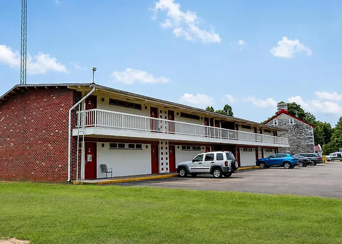 Hometown Inn Staunton Va Near Hwy 11
