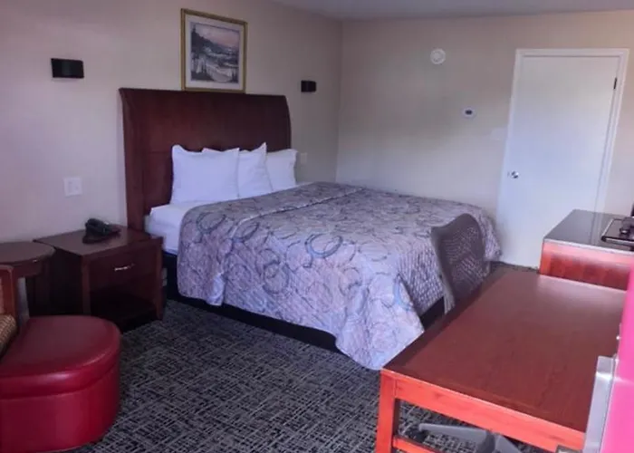 Red Carpet Inn Williamstown