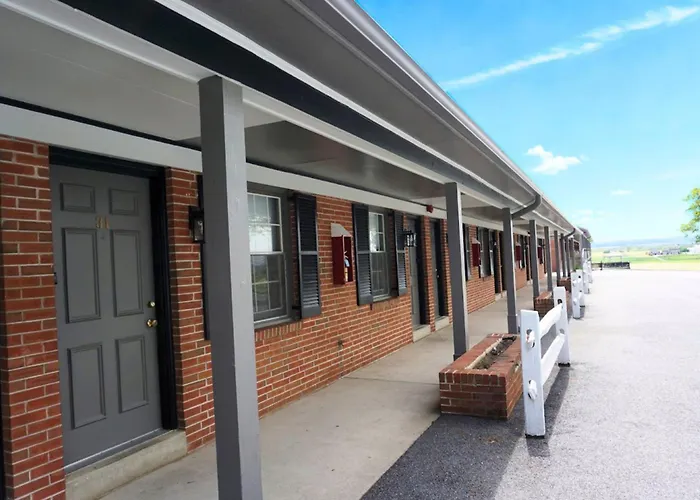 Harvest Drive Family Inn - Renovated Rooms