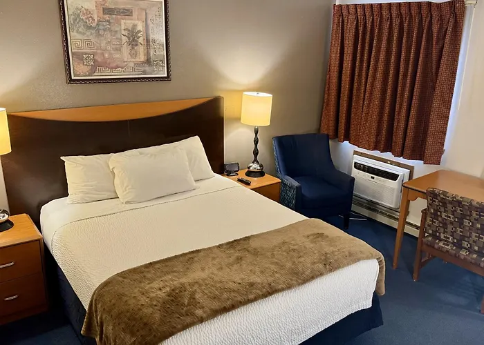 Travel Inn Watertown