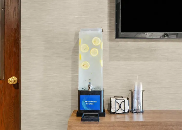 Comfort Suites Green Bay West