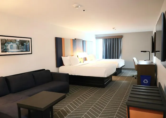 La Quinta Inn & Suites By Wyndham Auburn - University Area