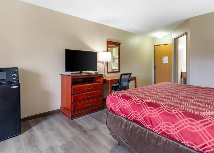 Econo Lodge Inn & Suites Dickson
