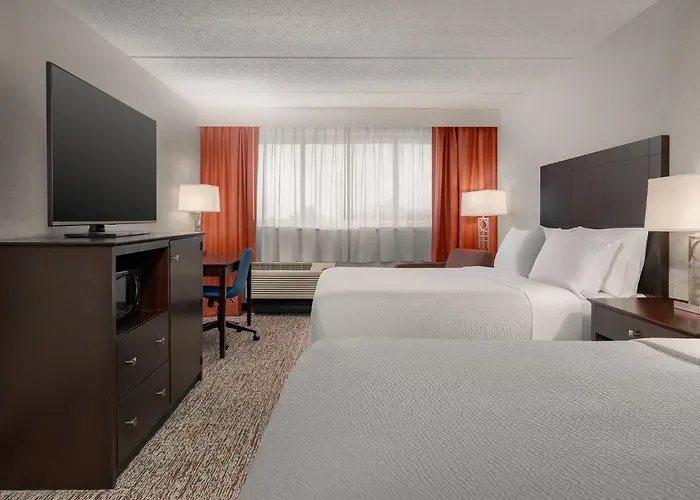 Garner Hotel Wadsworth By Ihg