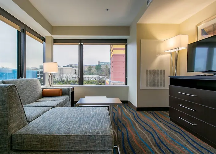 Holiday Inn & Suites Chattanooga Downtown By Ihg