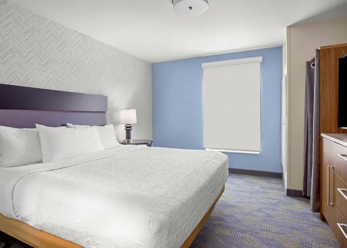 Home2 Suites By Hilton Milwaukee Airport