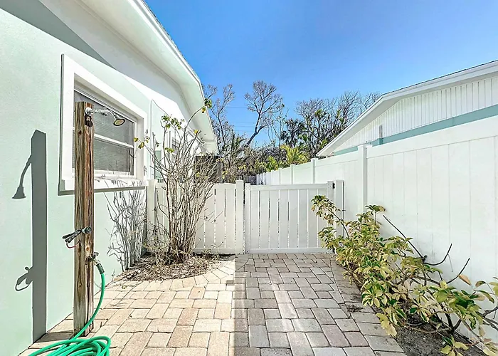 Blue Wave Villa West