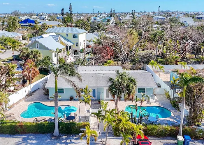 Blue Wave Villa East
