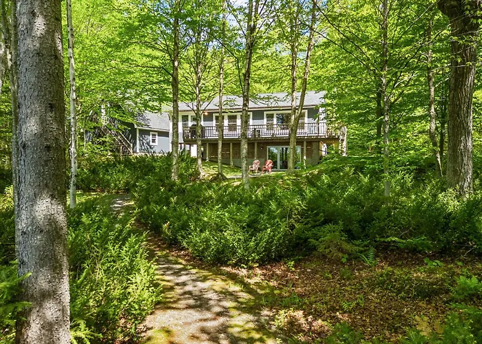 Waterfront Cabin W/ Outdoor Firepit, Dock, And Lake Views - Dogs Welcome