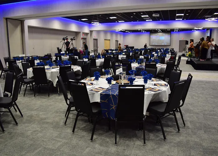Gateway Hotel And Conference Center