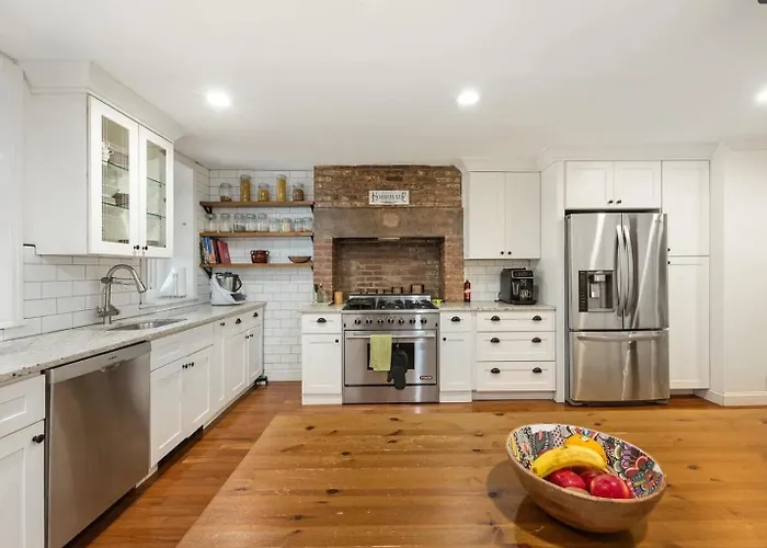 Historic 1869 Brownstone 15 Min To Nyc Downtown