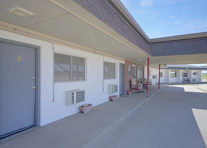 First Inn By Oyo Quinter Hwy 70