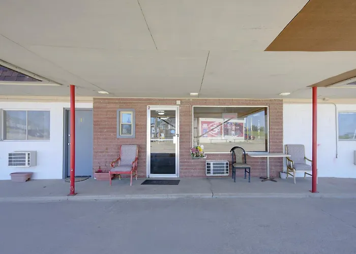First Inn By Oyo Quinter Hwy 70