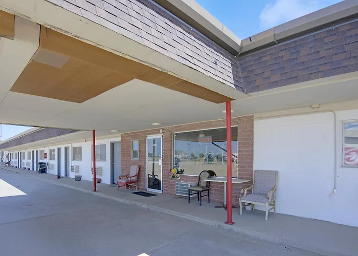 First Inn By Oyo Quinter Hwy 70