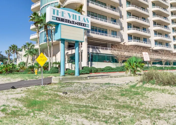 Beachside Biloxi Club Condo: Balcony W/ Ocean View