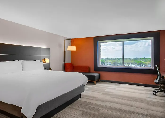 Holiday Inn Express & Suites Sanford - Lake Mary By Ihg