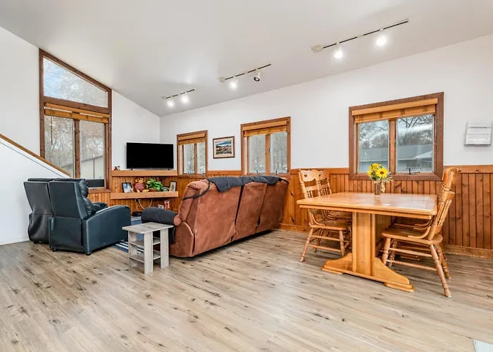Cozy Home Lake Huron With Loft 2 Bedroom 1 Bathroom