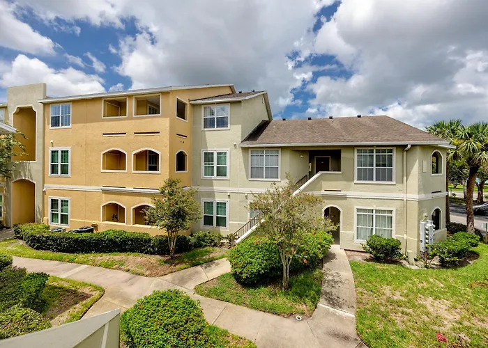 Gorgeous Condo, 2 Bedrooms, 2 Baths, With Pool, Minutes To Clearwater Beach