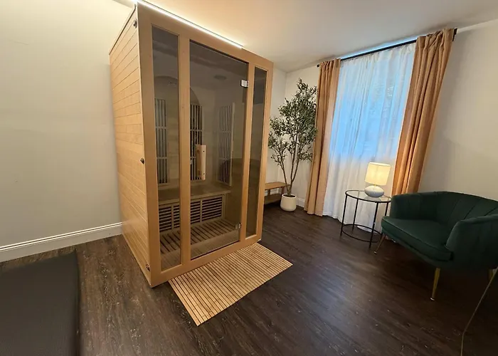 5Br Waterview Home Near Cove Beach, Sauna, Game Room, Fenced Backyard
