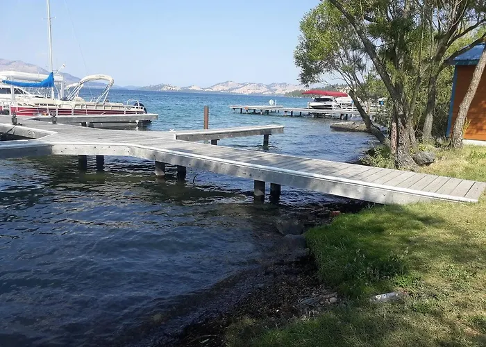 Lakeview Landing - Stunning Views Overlooking Bay