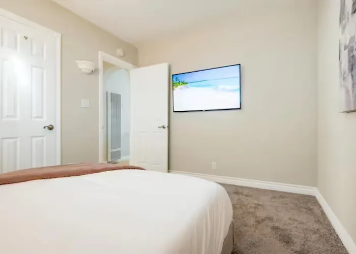 Encinitas Gem - Walk To Downtown & Beaches, Hot Tub