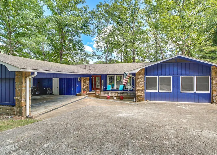 Lakefront Hot Springs Vacation Rental W/ Dock!