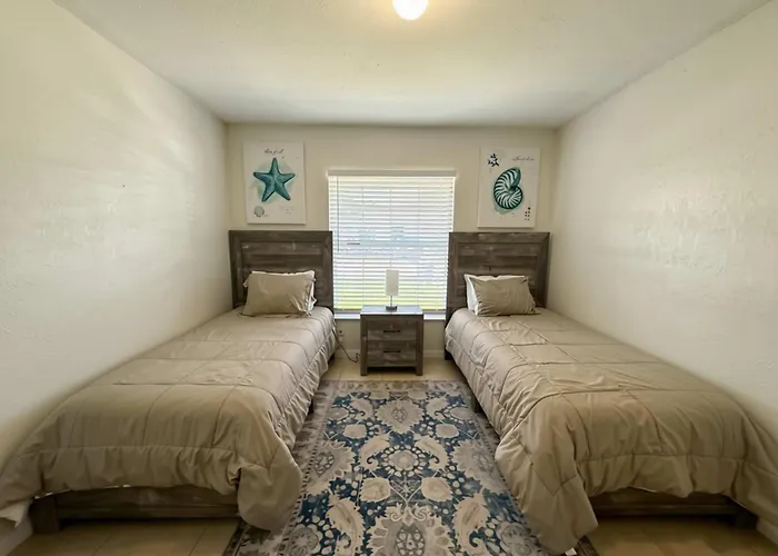 Entire Home In Dade City!