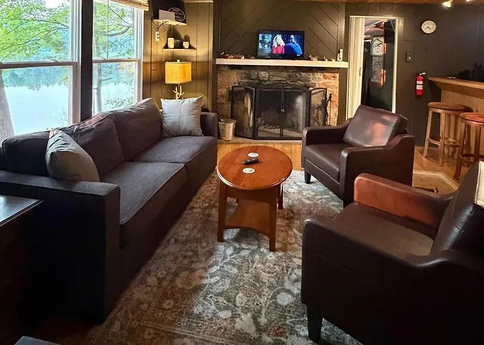 Blue Jay Cabin