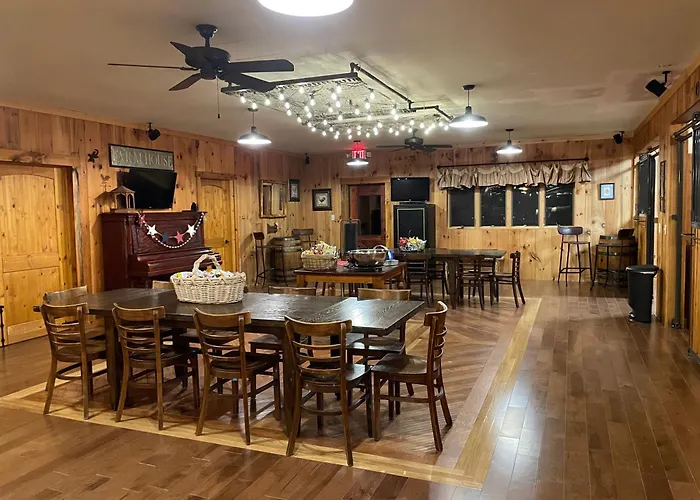 Circle Square Farm - 15Min To Brevard!
