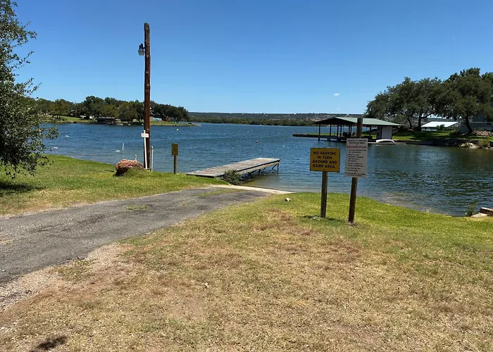Lovely 2-Story Home With Upper & Lower Decks, Gorgeous Lake & Hill Country Views
