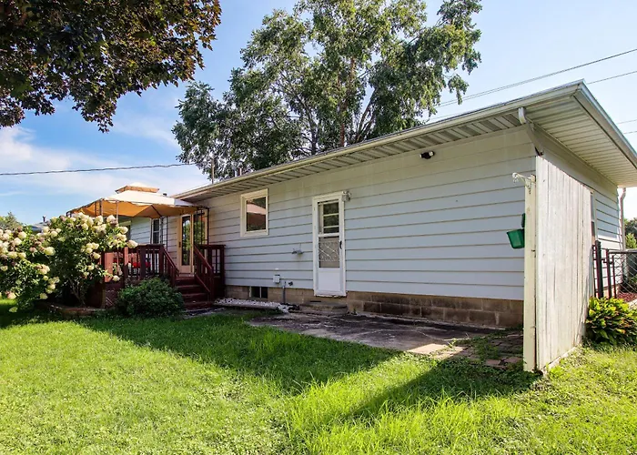 Family-Friendly Waterloo Abode W/ Deck!