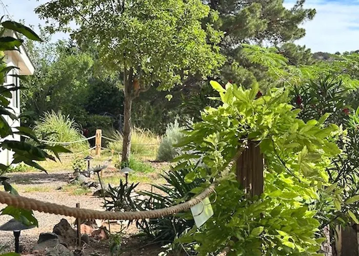 The Garden Room-King Suite Near Sedona & Wineries