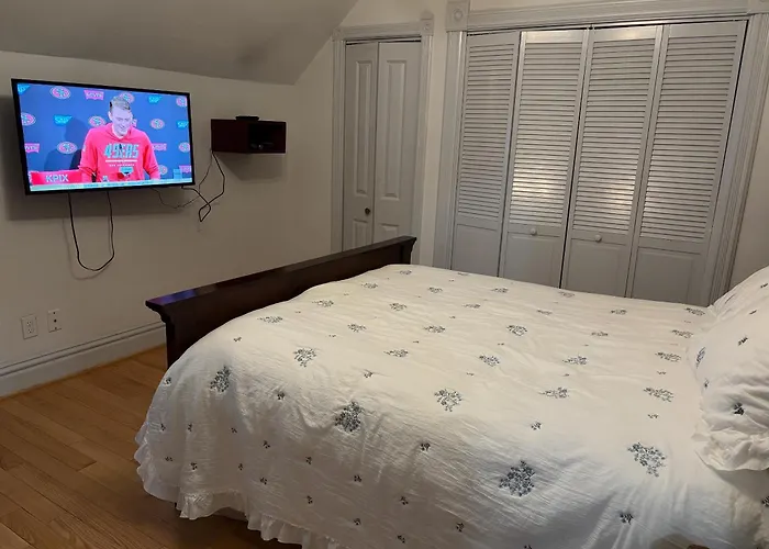 Alameda 3Br Luxury Penthouse 2 Blocks To Downtown 3 Blocks To The Beach Ac And 2 Free Parking Spaces