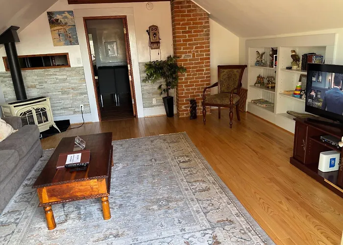 Alameda 3Br Luxury Penthouse 2 Blocks To Downtown 3 Blocks To The Beach Ac And 2 Free Parking Spaces