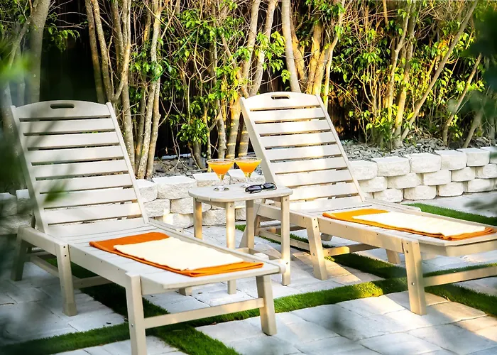 Velvet Bloom Bubbling Spa Retreat With Sauna & Jacuzzi