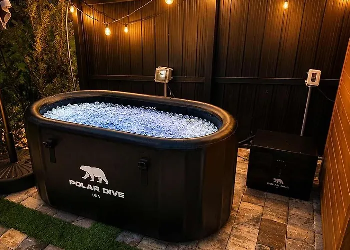 Black Vanilla Luxe Retreat - Sauna, Cold Plunge & Pure Relaxation