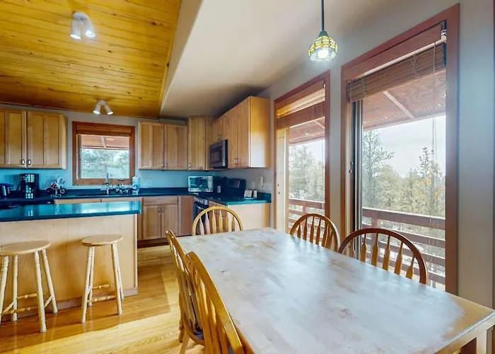 The Mountain Artist'S Retreat