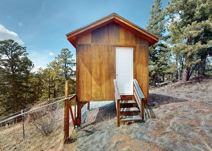 The Mountain Artist'S Retreat