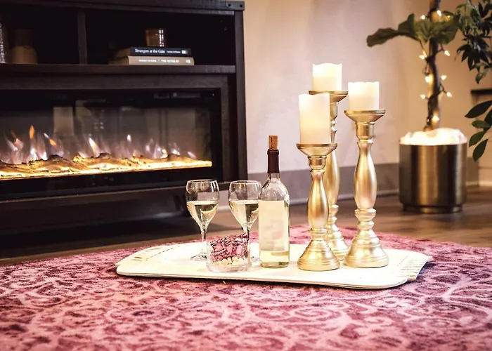 Boutique 2Br Loft, Soaking Tub & Fireplace By Cross-Key Vacation Rentals