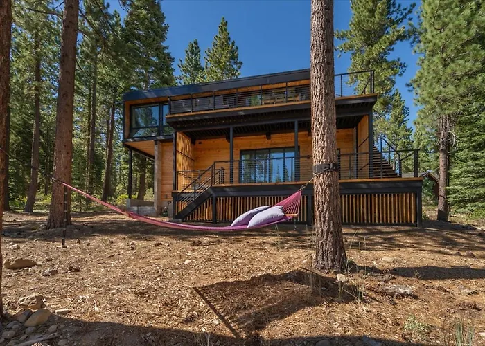 Modern Eco Retreat With Hot Tub And Views